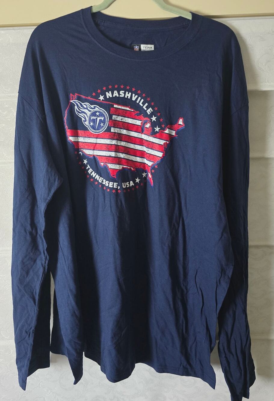 Tennessee Titans NFL XL Navy Long Sleeve Nashville USA Flag Shirt NWOT NEW